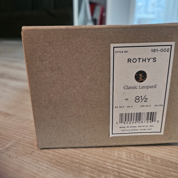 Rothy's NIB Size 8.5 Retired style. - Picture 6 of 7